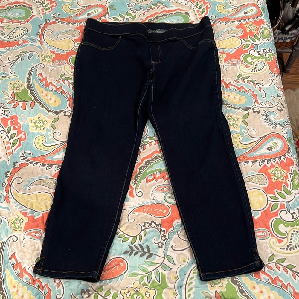 Cropped pull on jeans